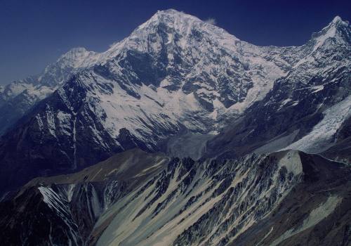 LANGTANG LIRUNG 7,234M/23,735FT